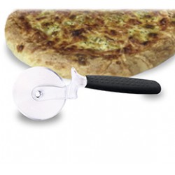 Нож для пиццы 7 см. нерж. ручка пластик
